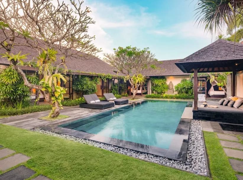 Peppers Seminyak pool