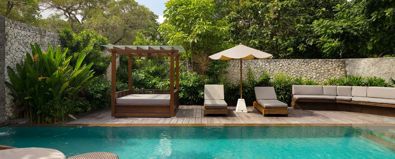 Anantara Uluwatu Bali Resort pool