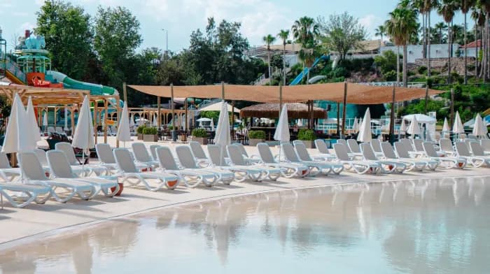 Waterhill Park (Aqualand) pool