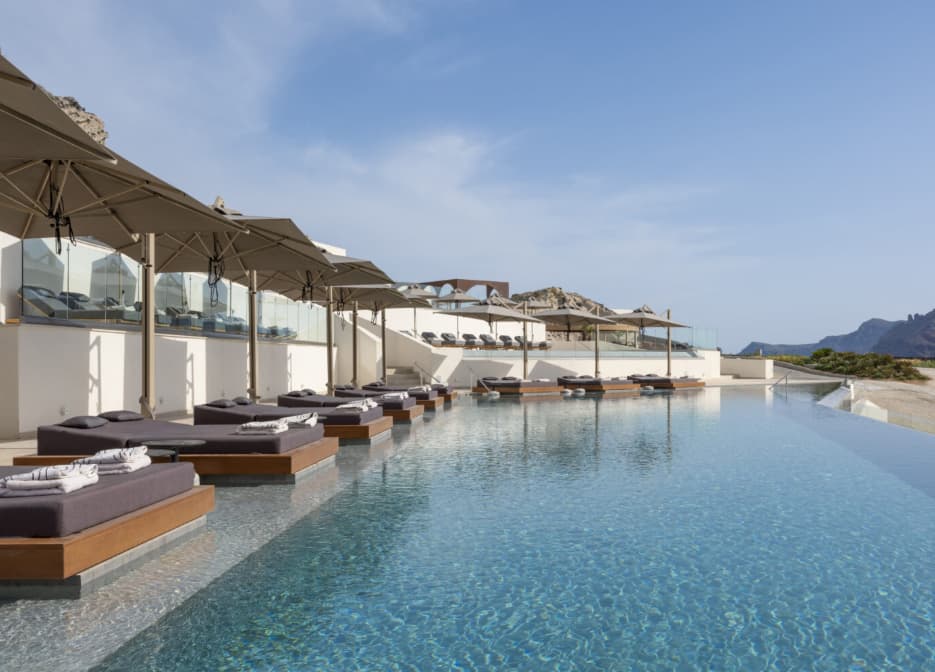 Santo Mine Oia Suites pool
