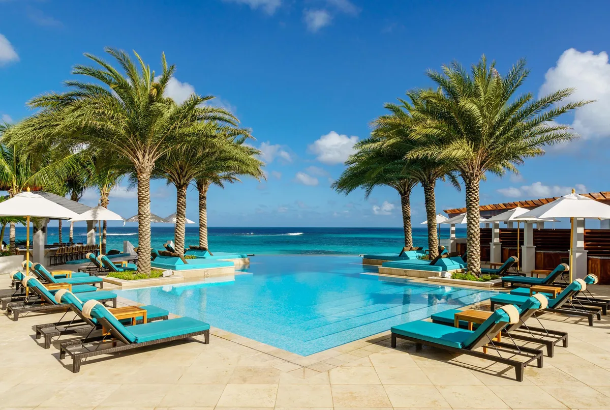 Zemi Beach House pool