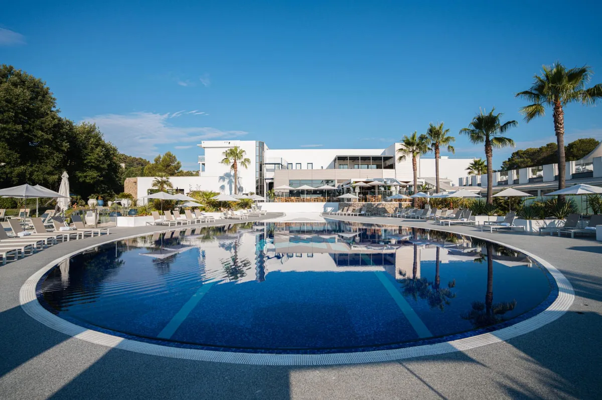 Mouratoglou Hotel Resort pool day pass