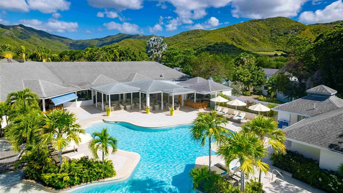 Hotel pool day pass in Antigua