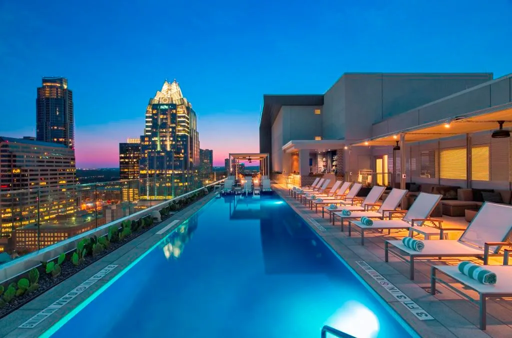 Azul Rooftop at The Westin Austin Downtown pool