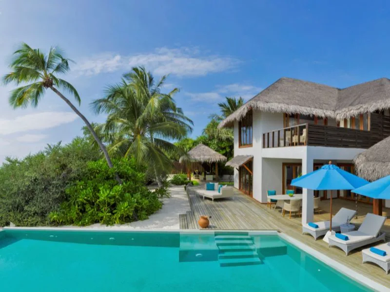 Pool day passes in Baa Atoll
