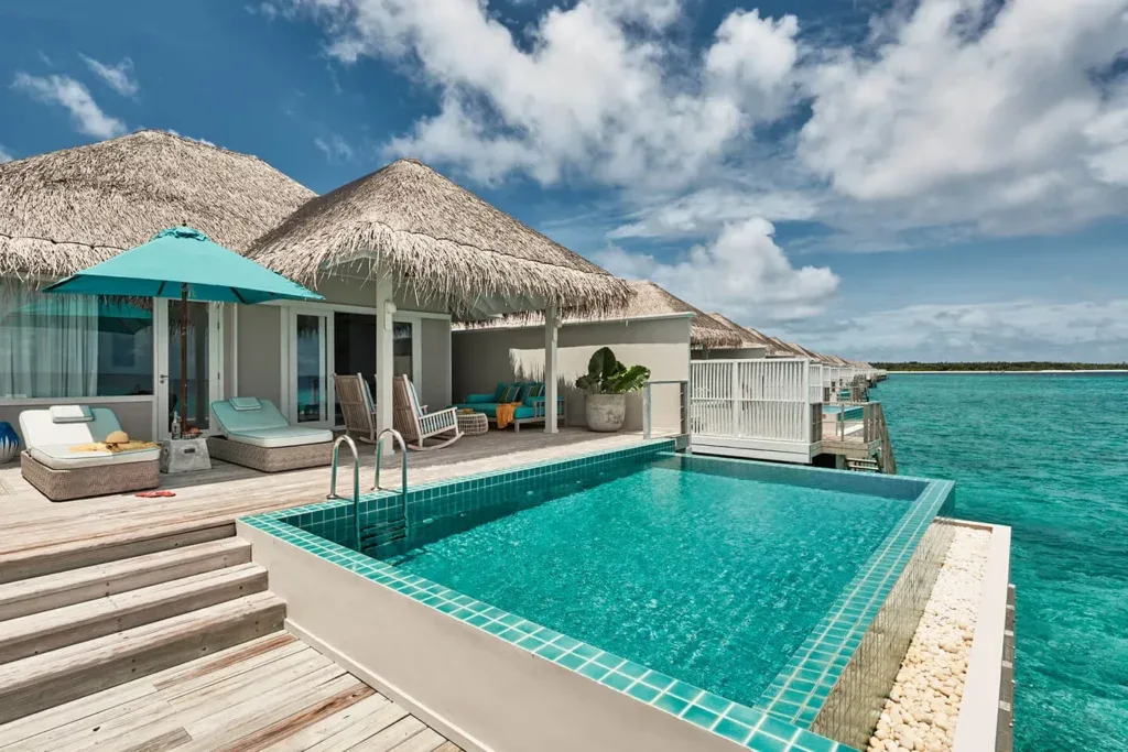 Finolhu Baa Atoll pool