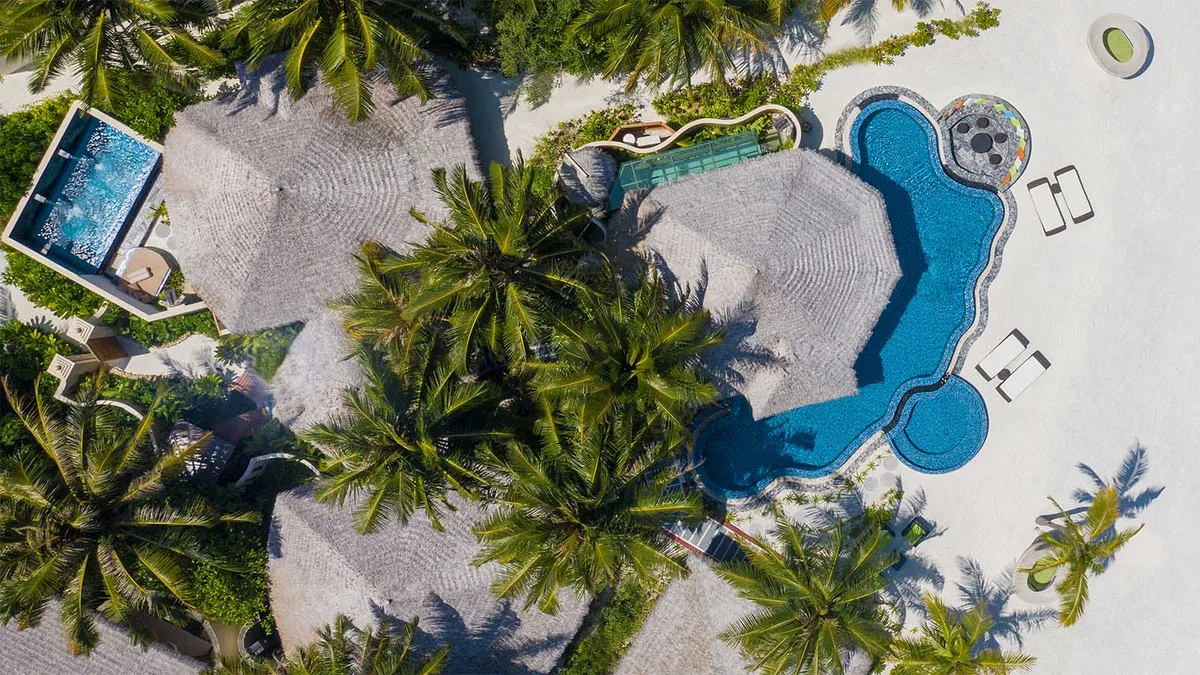Kihaa Maldives pool