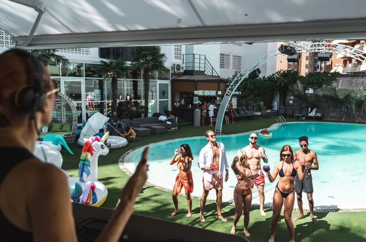 Hotel pool day pass in Benidorm
