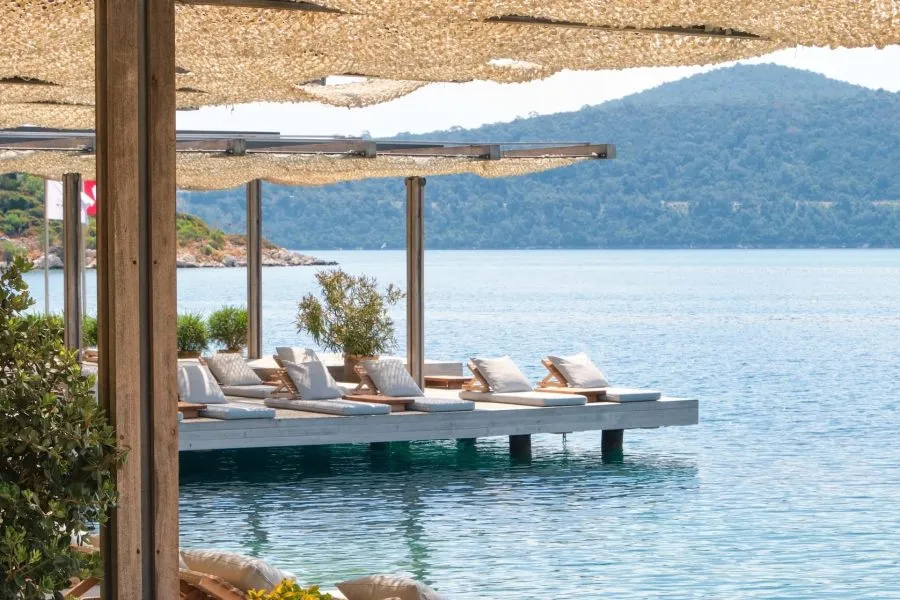 Maçakızı Hotel sea deck day pass