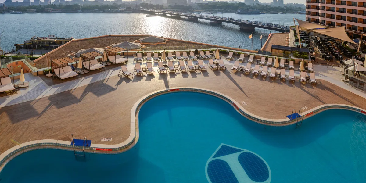 Semiramis InterContinental Cairo pool