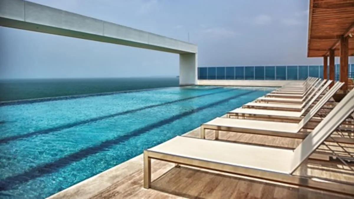Hotel Las Américas Cartagena pool