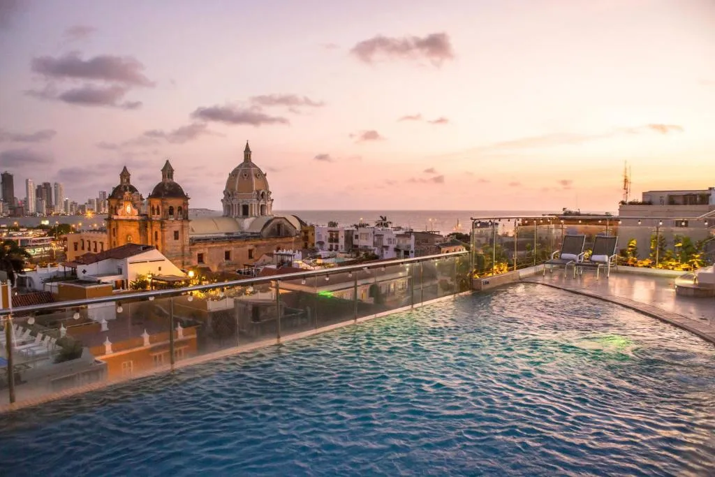 Movich Hotel Cartagena de Indias rooftop pool