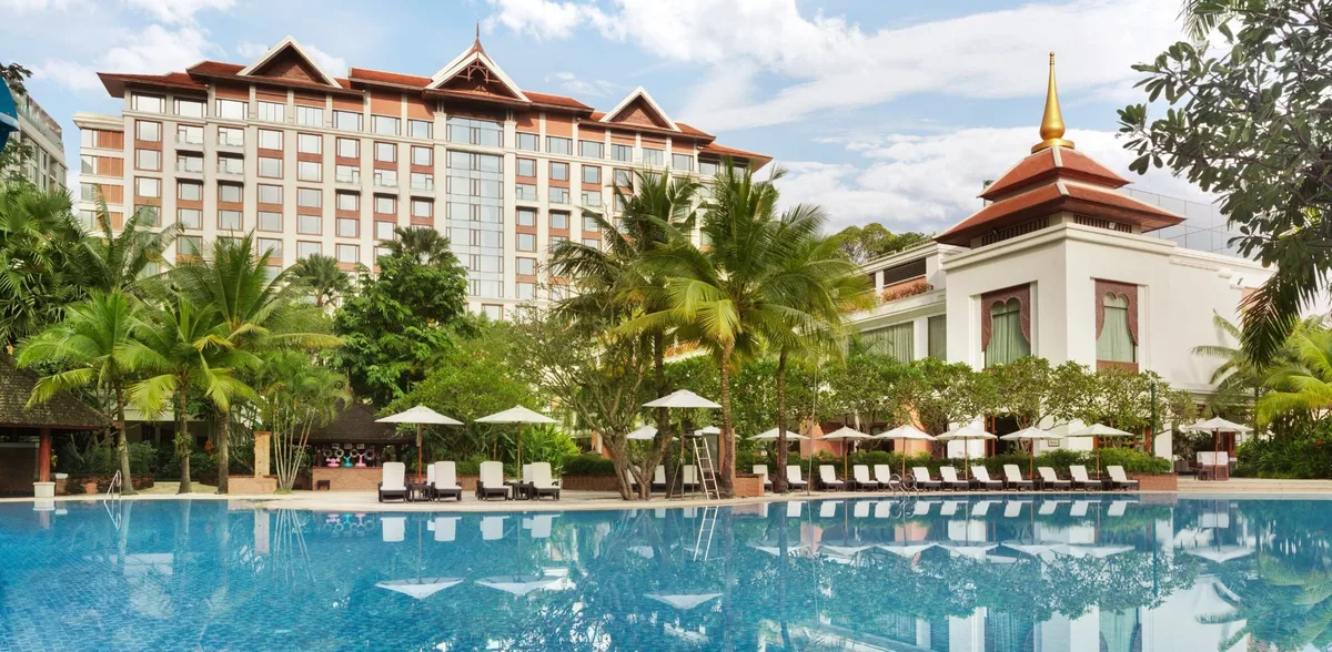 Shangri-La Chiang Mai pool