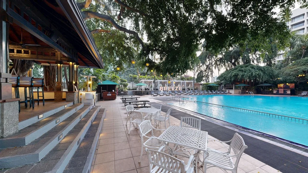 Hotel pool day pass in Colombo