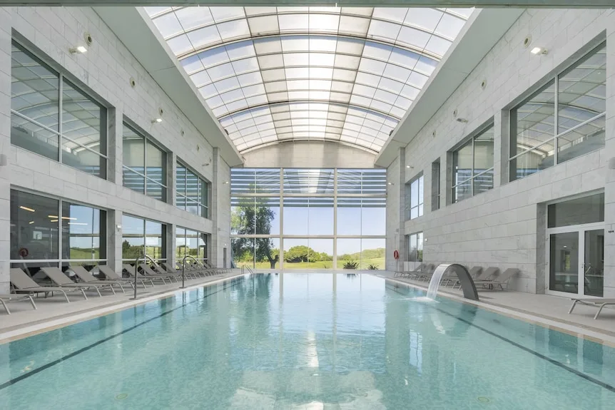 Crowne Plaza Caparica Lisbon pool