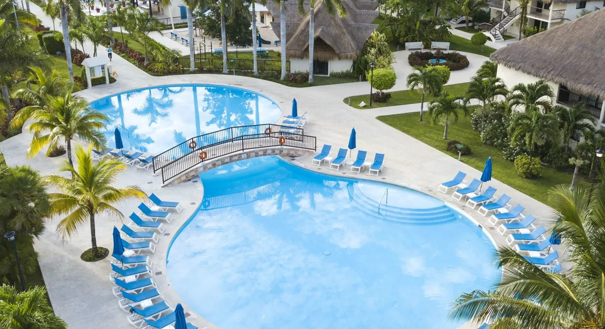 Allegro Cozumel pool