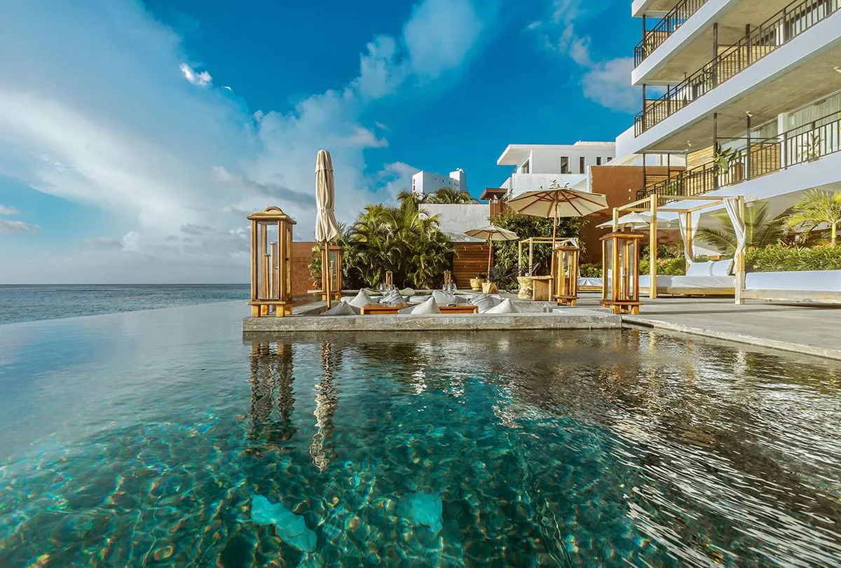 Hotel B Unique Cozumel pool