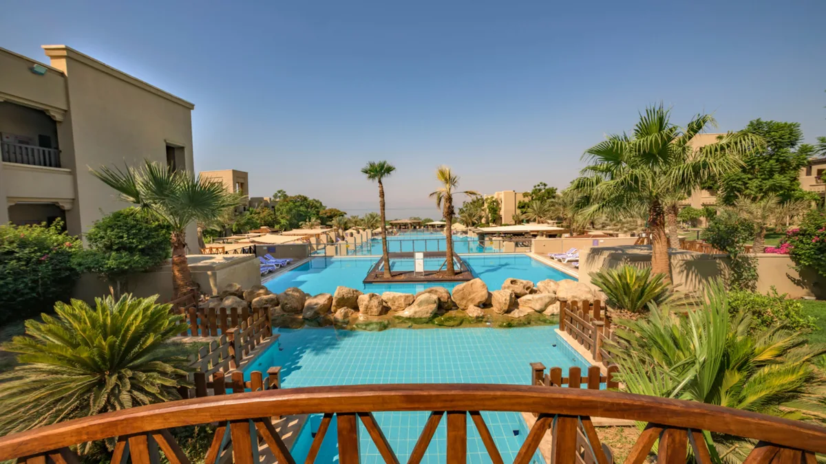 Holiday Inn Resort Dead Sea pool