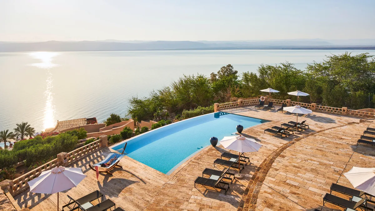 Mövenpick Resort & Spa Dead Sea pool