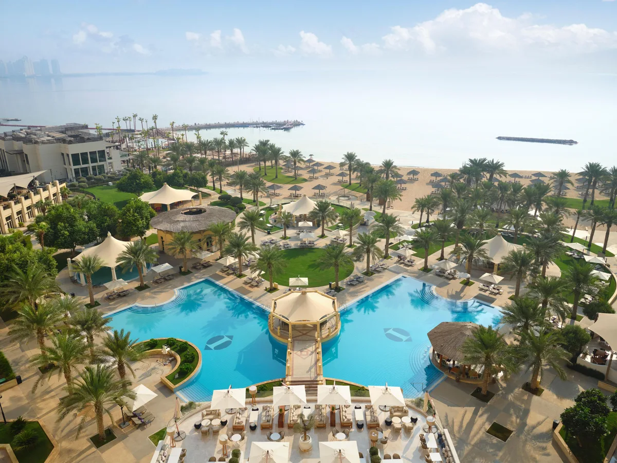 InterContinental Doha Beach & Spa pool