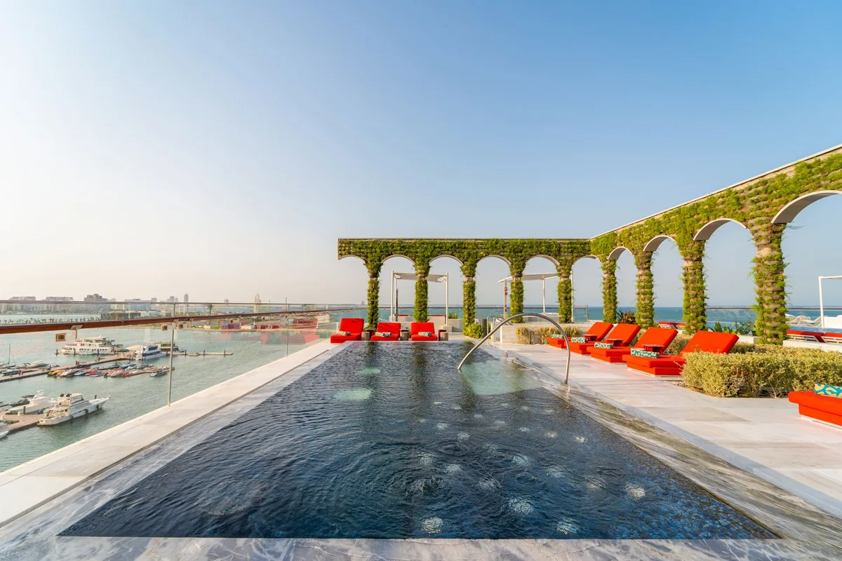 Raffles Doha pool