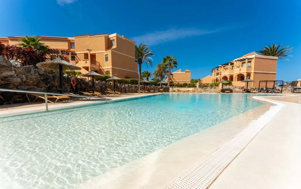 Bakour Fuerteventura La Pared pool