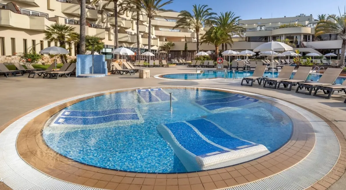 Barceló Corralejo Bay pool