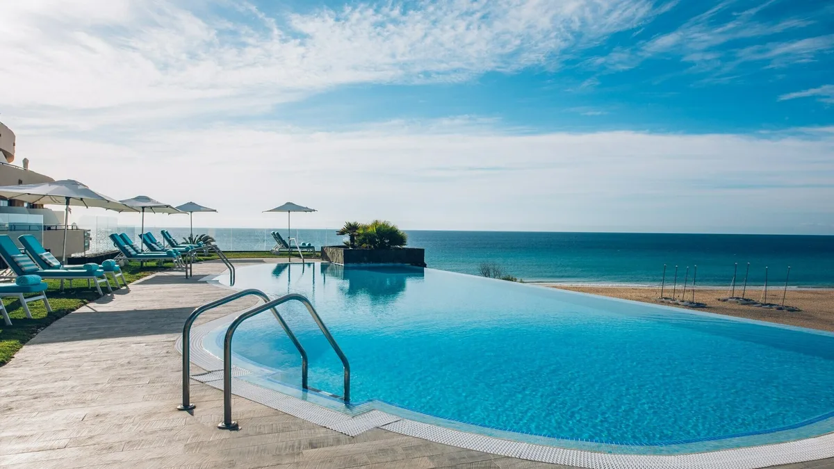 Iberostar Waves Playa Gaviotas pool
