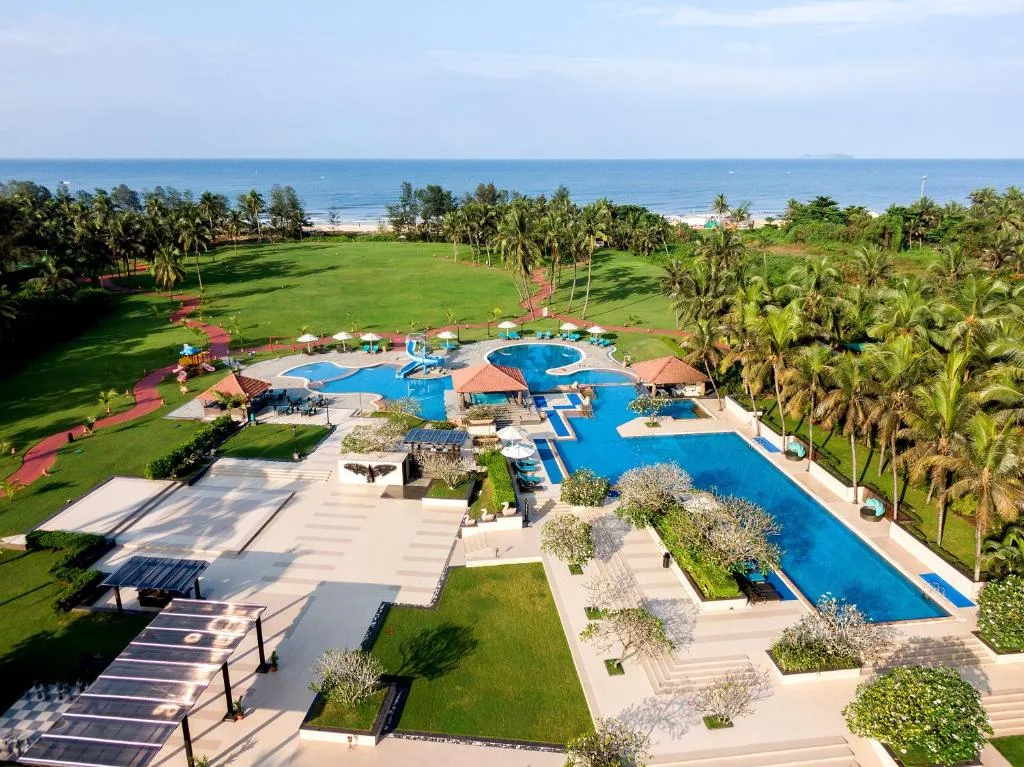 Kenilworth Resort & Spa pool