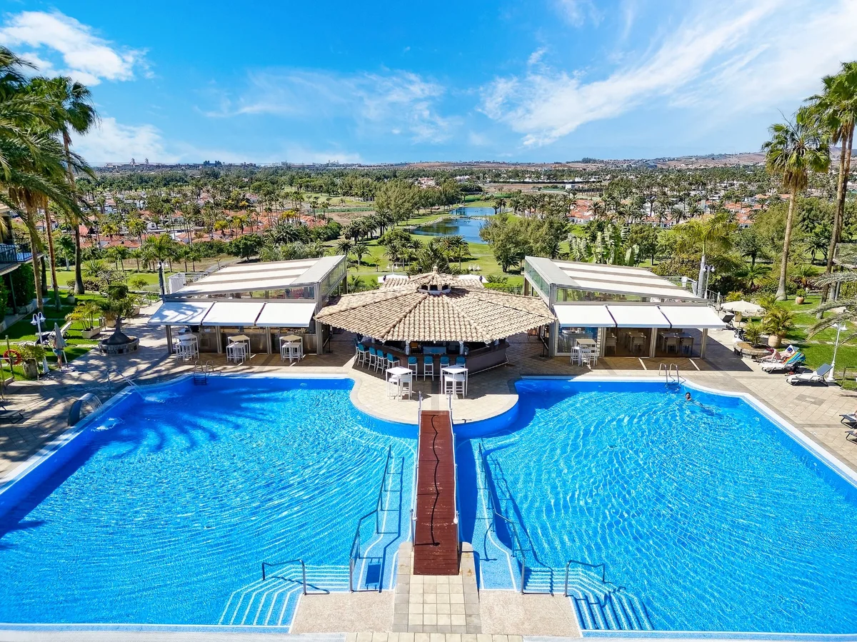 Bull Vital Suites & Spa pool