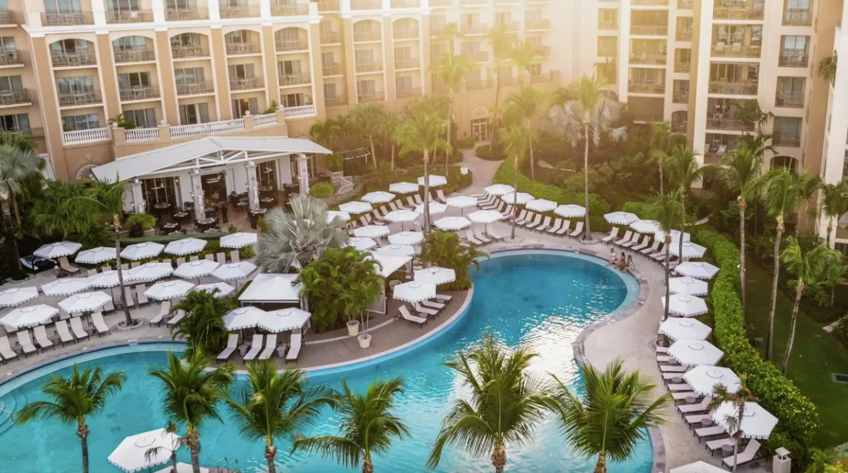 The Ritz-Carlton, Grand Cayman Starfish Cay pool
