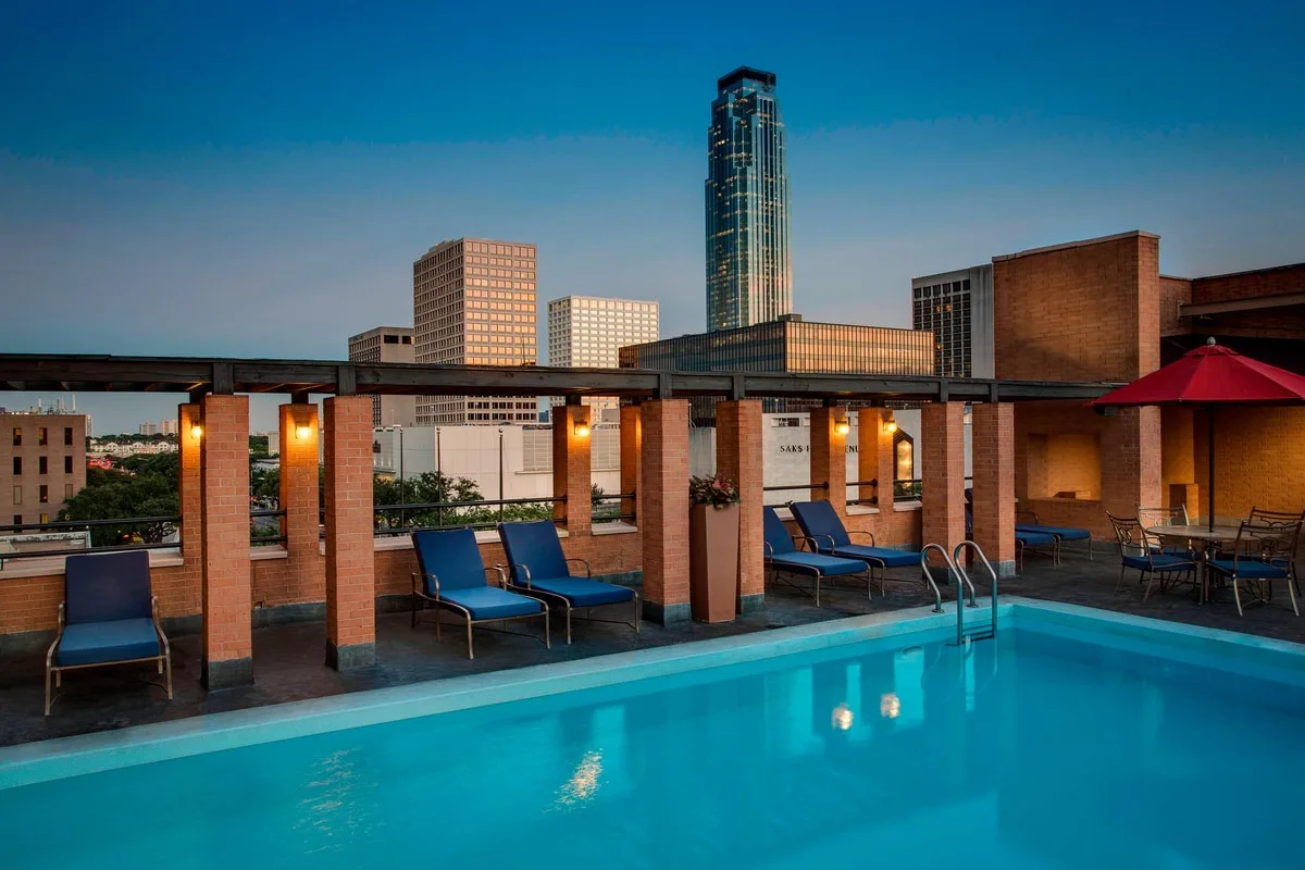 JW Marriott Houston by the Galleria pool