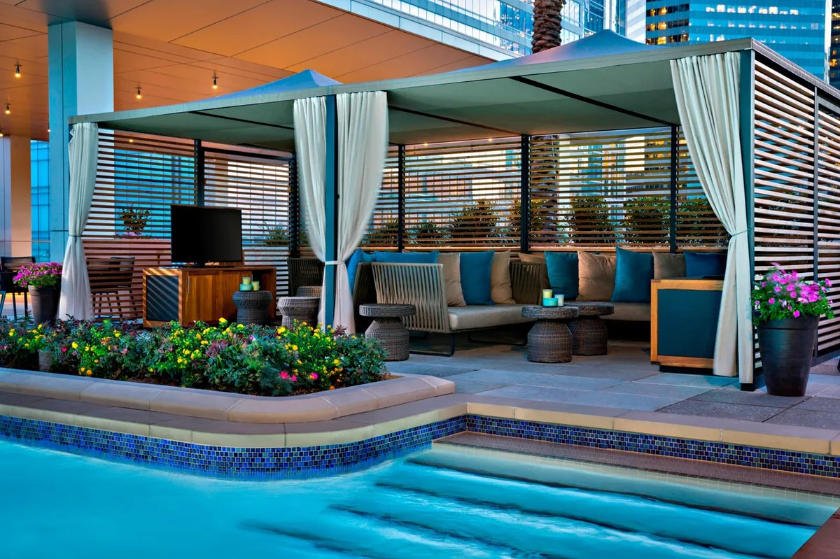 Marriott Marquis Houston pool