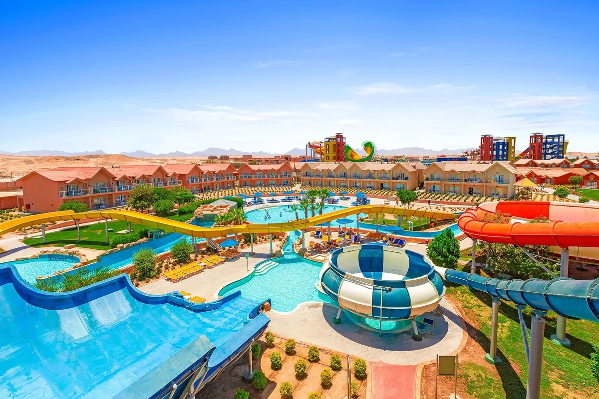 Pickalbatros Jungle Aqua Park Resort – Neverland pool