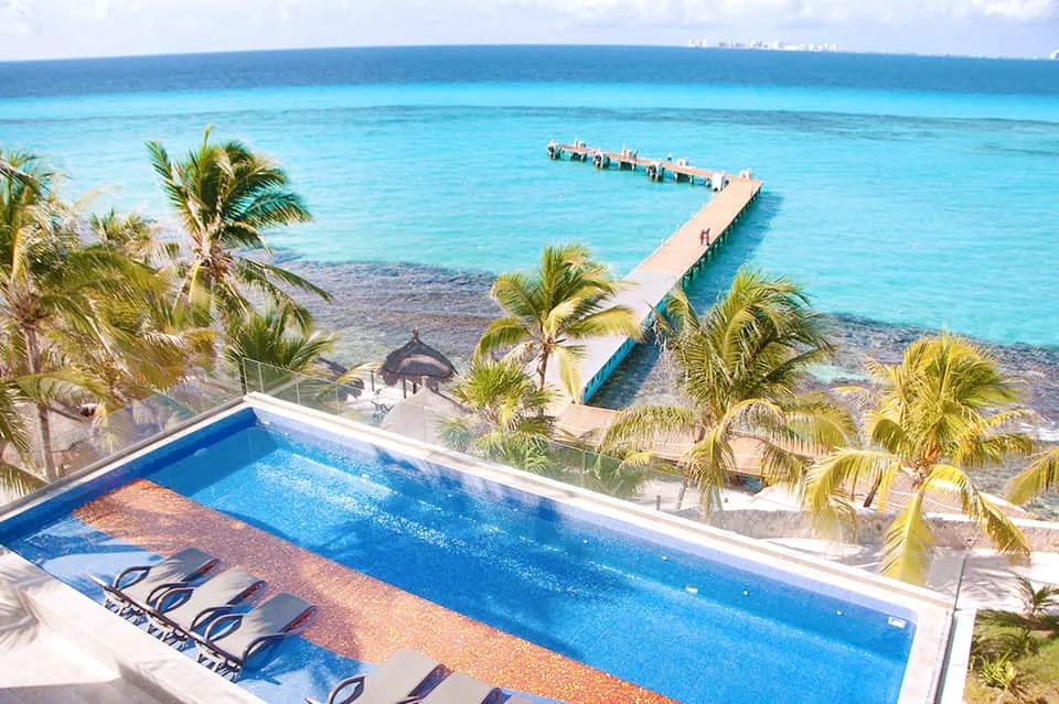 Garrafon Reef Park & Beach Club pool