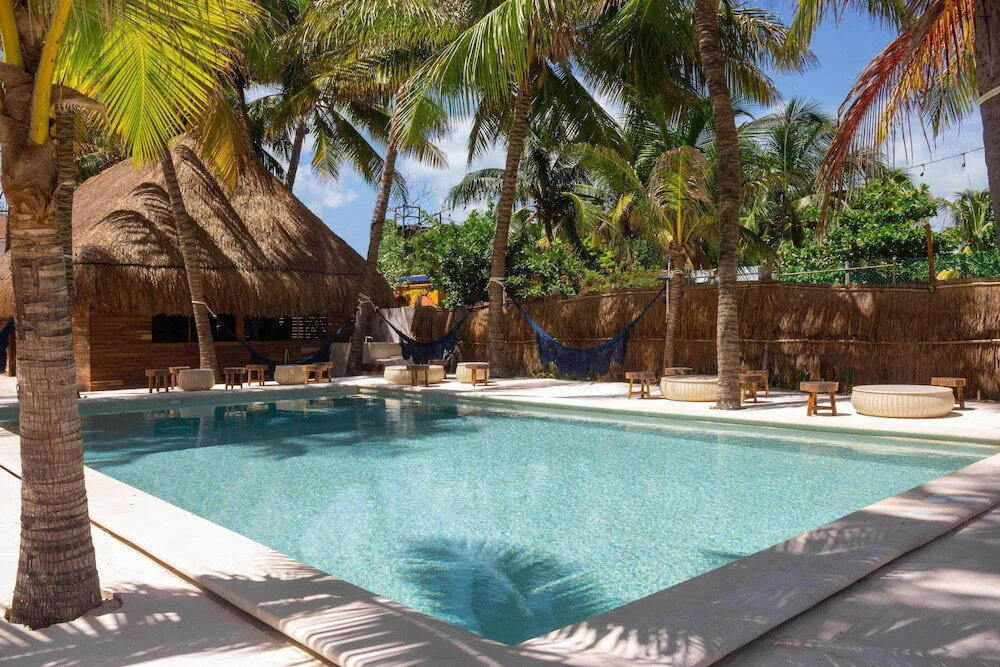 Nílu Isla Mujeres by Selina pool