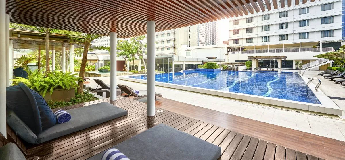 Pullman Jakarta Thamrin CBD pool