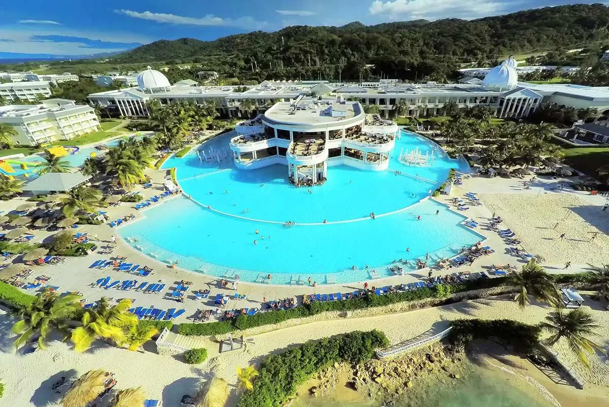 Grand Palladium Jamaica pool