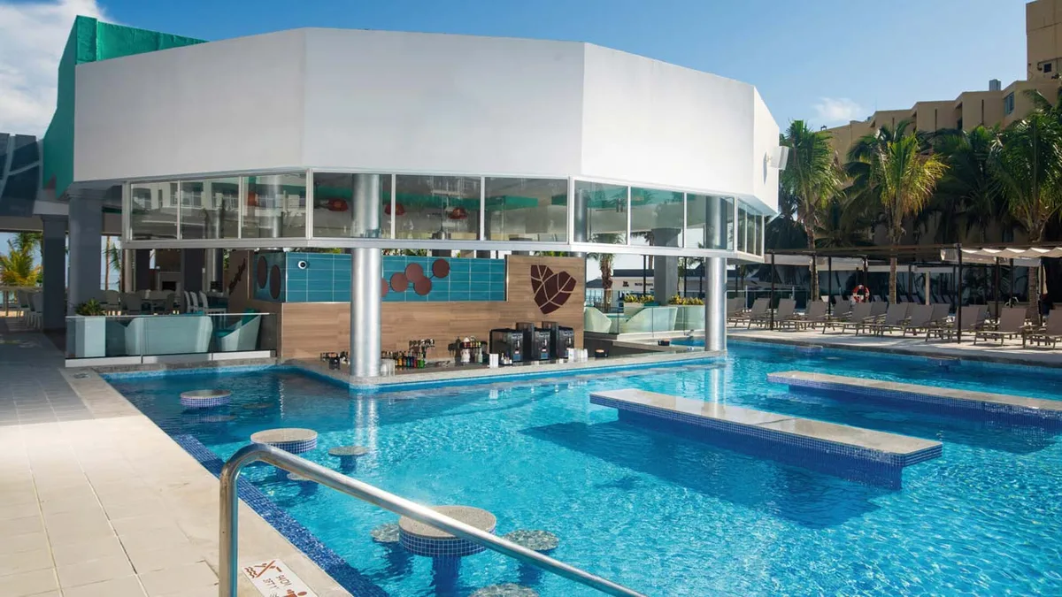RIU Ocho Rios pool