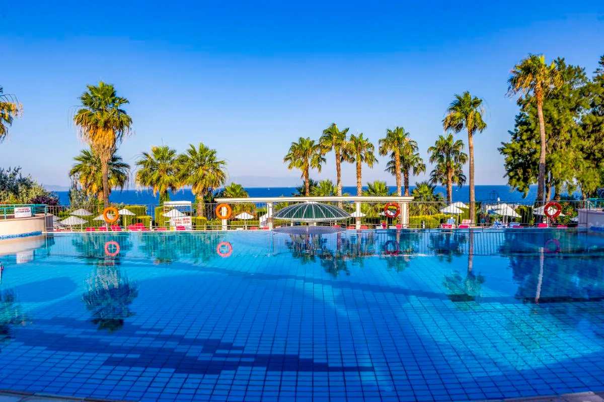 Hotel pool day pass in Kusadasi