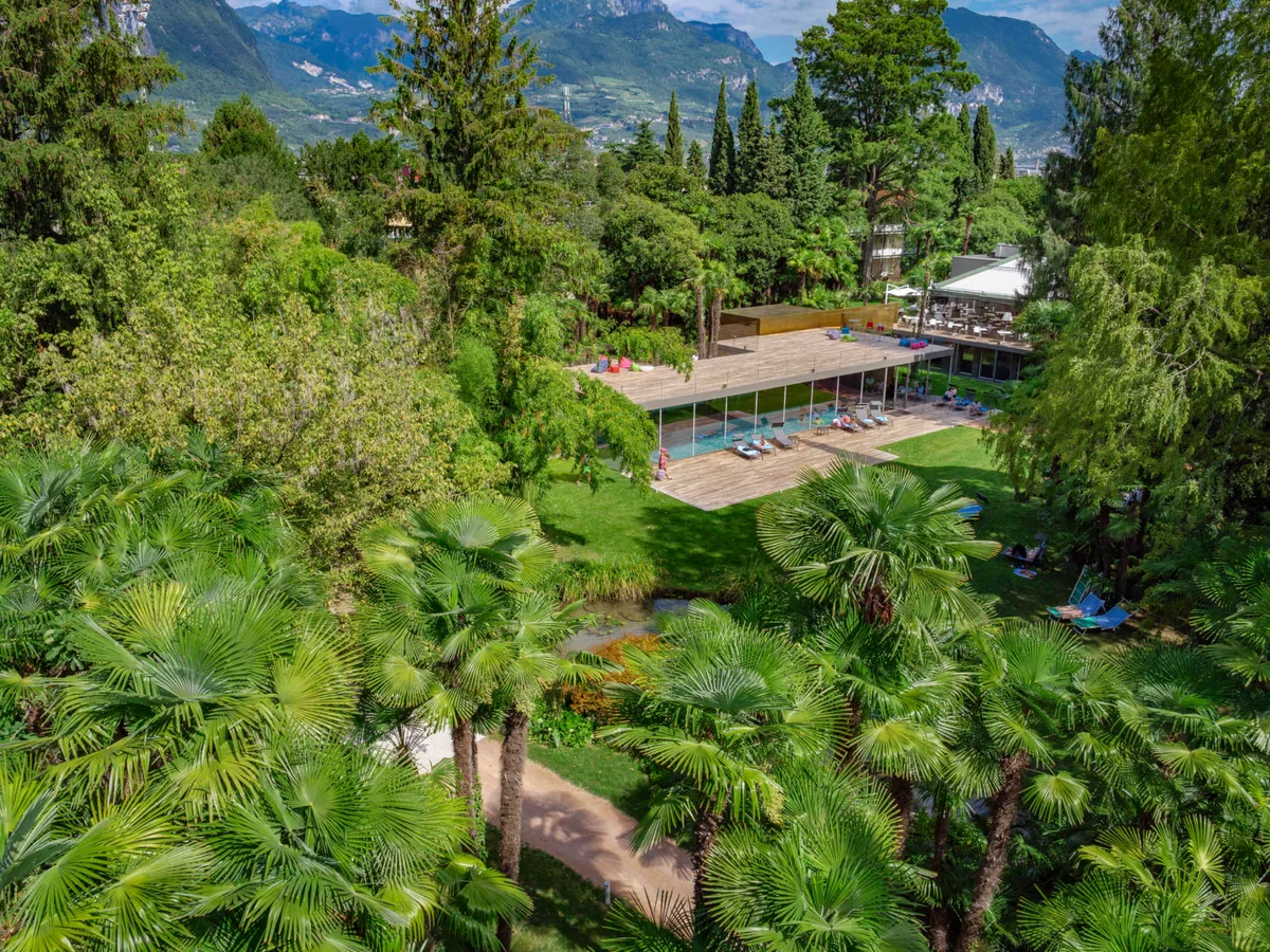 Du Lac et du Parc Grand Resort pool