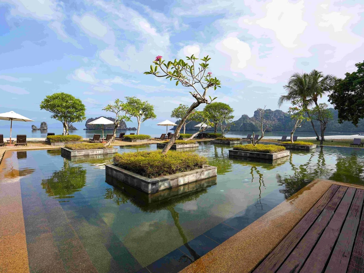 Tanjung Rhu Resort pool