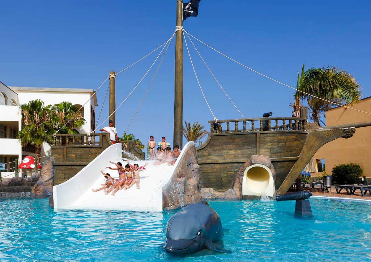 H10 Rubicón Palace pool