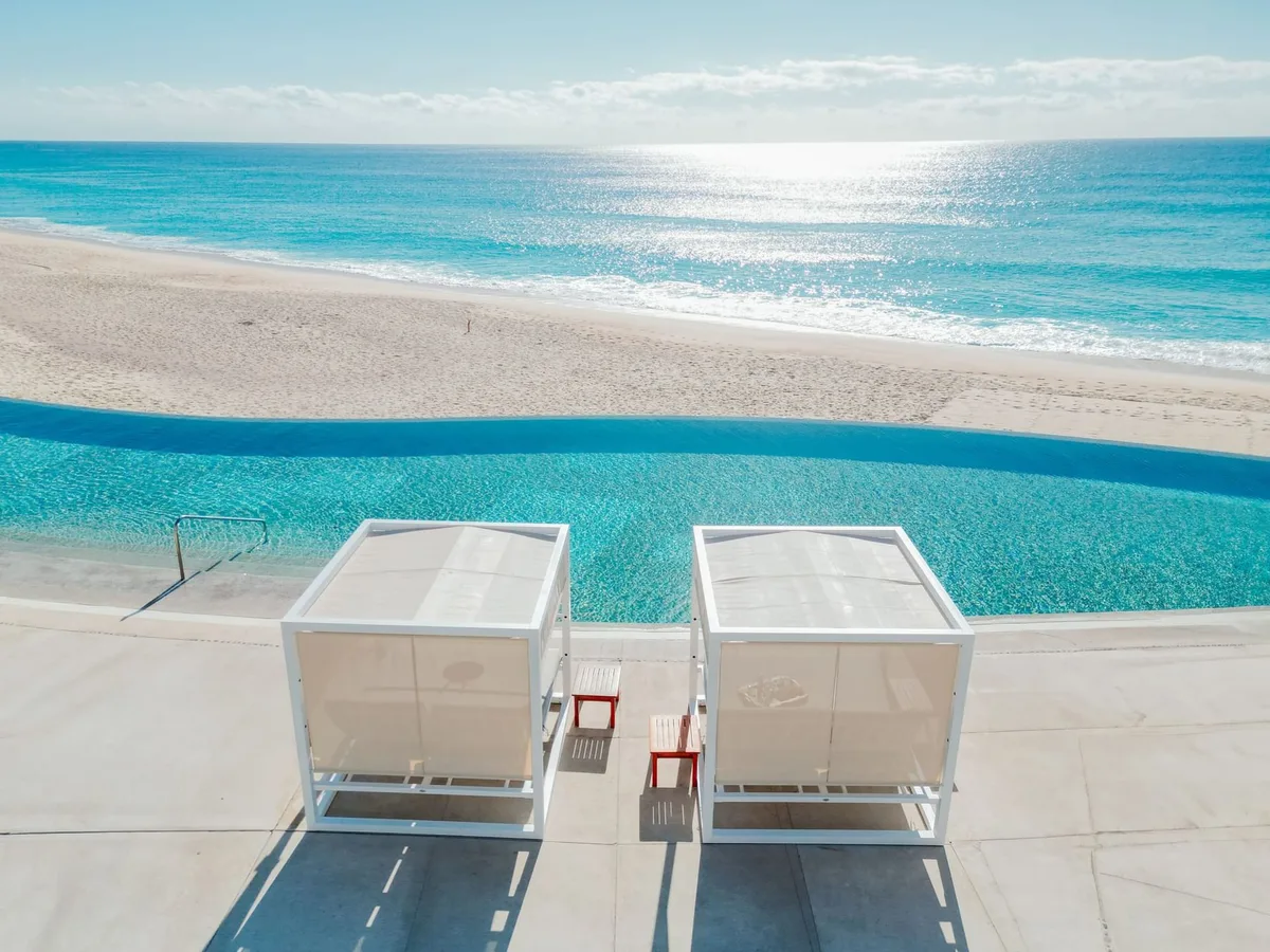 Marquis Los Cabos infinity pool facing the Sea of Cortez