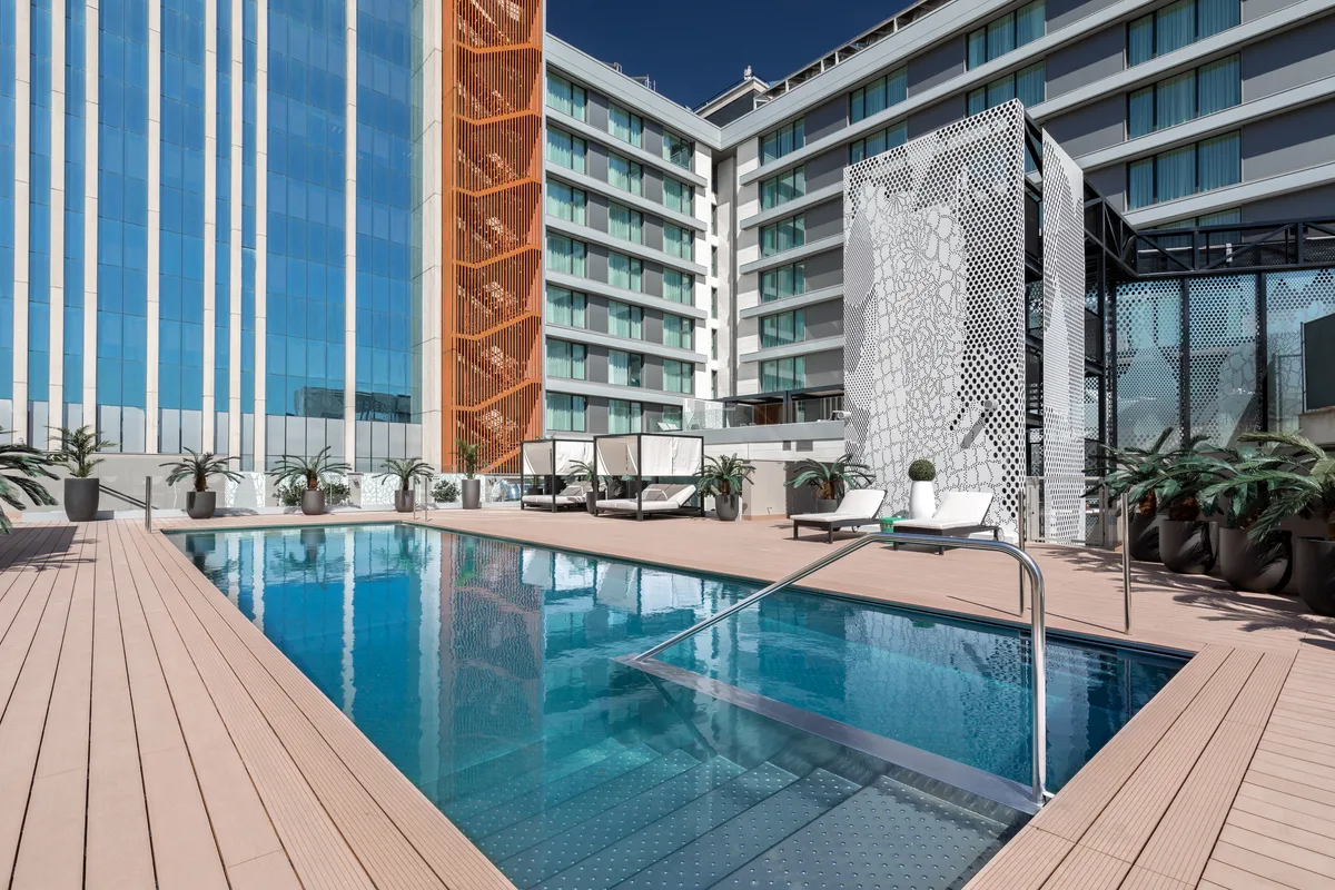 Barceló Imagine pool