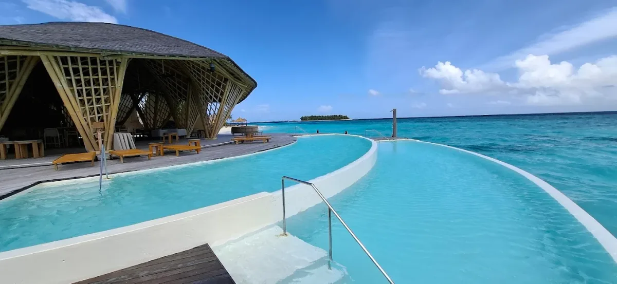 Pool day passes in Malé