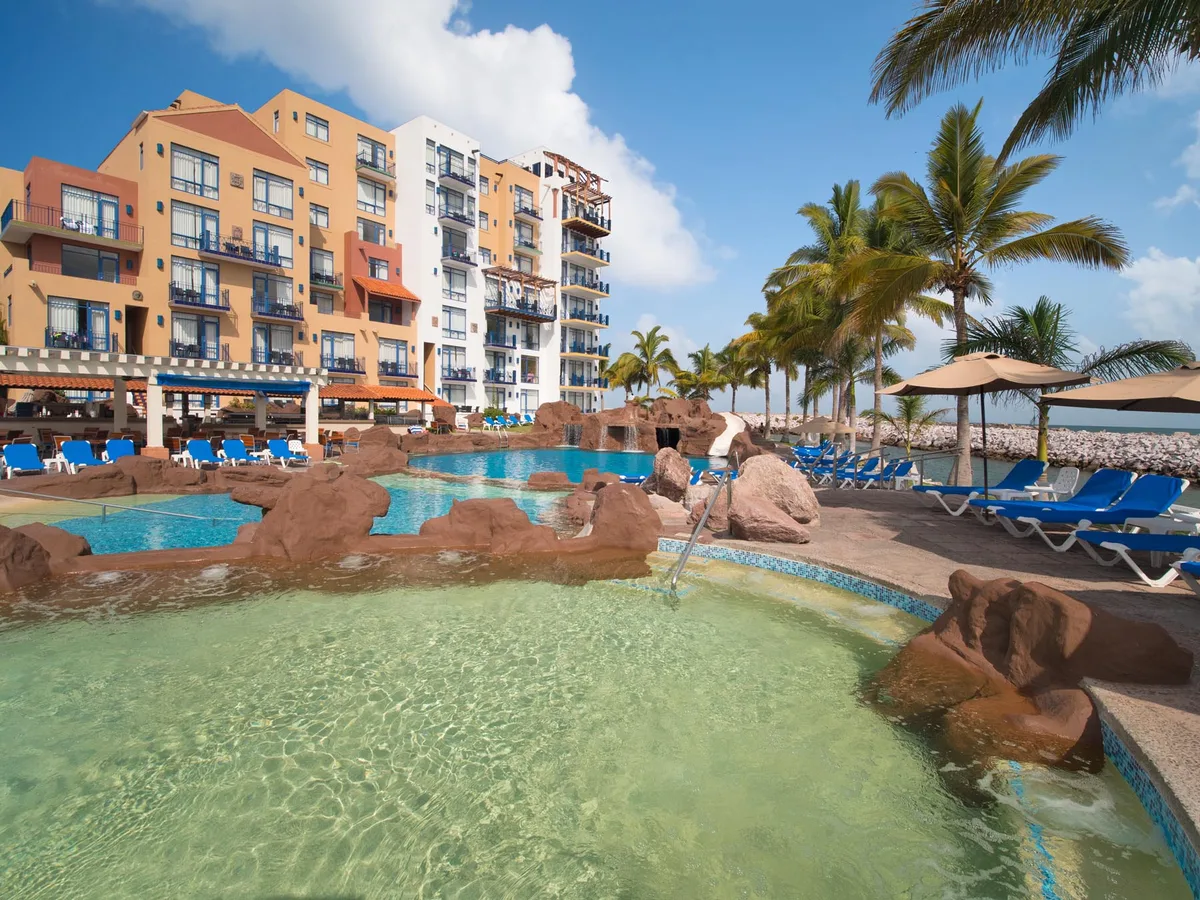 El Cid Marina Beach Hotel pool