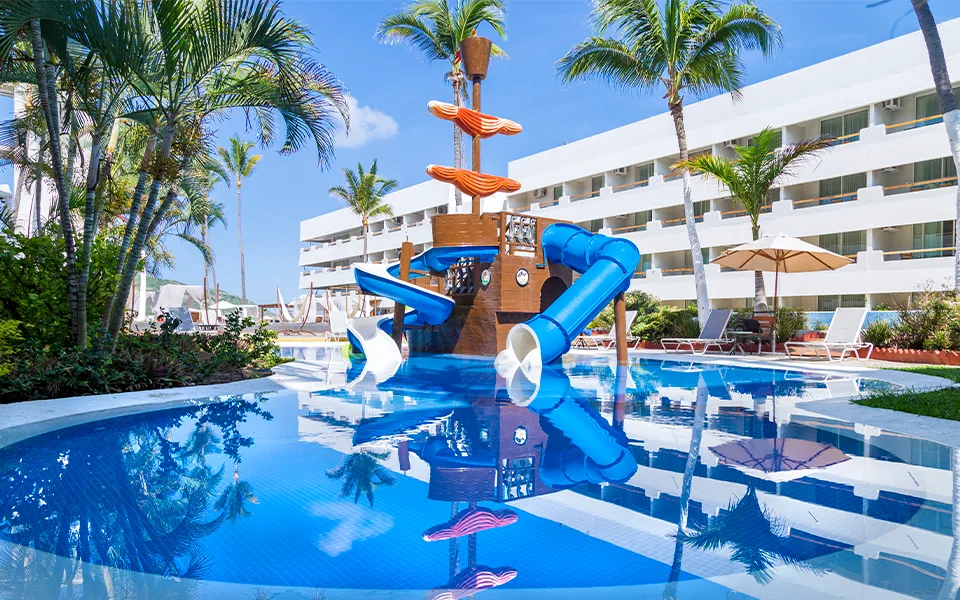 Emporio Mazatlán pool