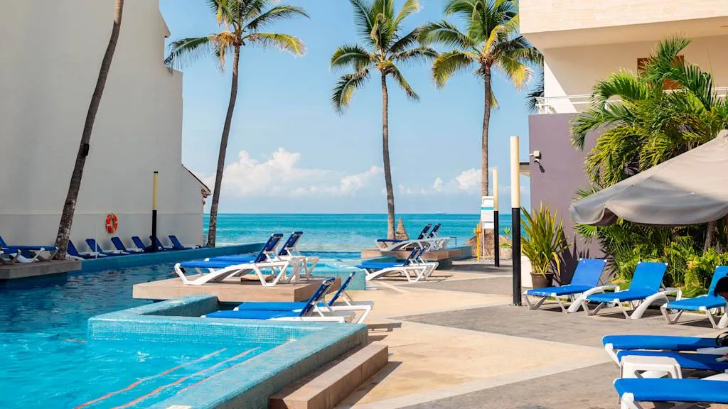 Star Palace pool
