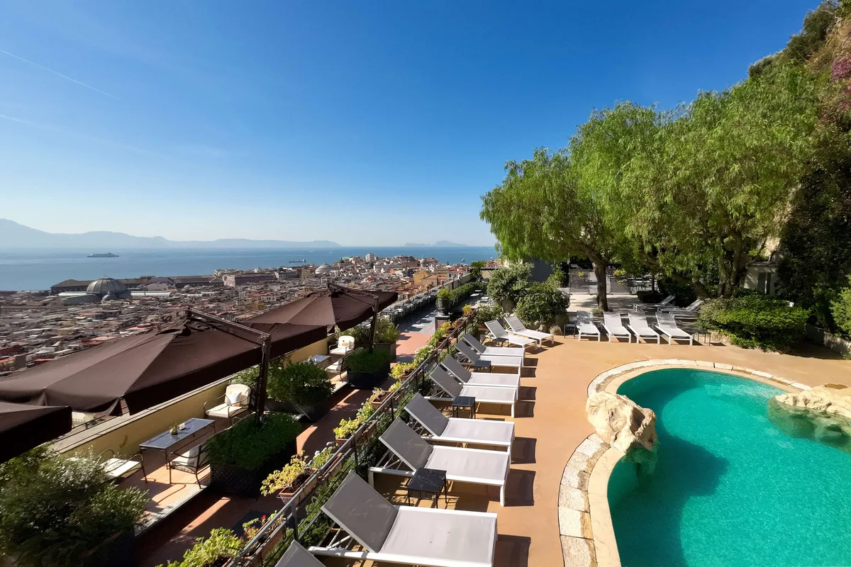 Pool day passes in Naples